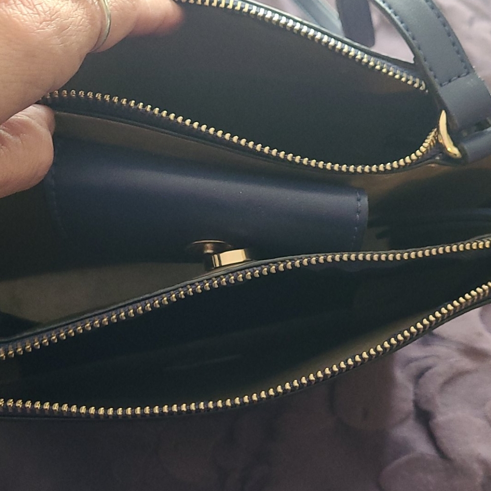 Purse - Picture 3 of 4